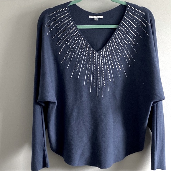 Vila Milano Sweaters - ♻️DONATING 🔜♻️ NWOT Vila Milano Glitter sweater!